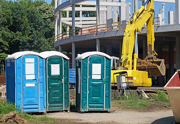 Best VIP or Luxury Restroom Trailers  in Livonia, MI